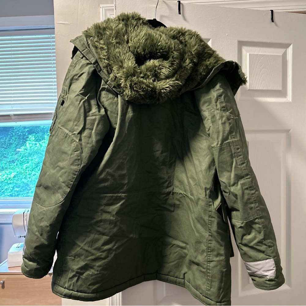 Alpha Industries Green Military Jacket with Fur Hood Small Flaws